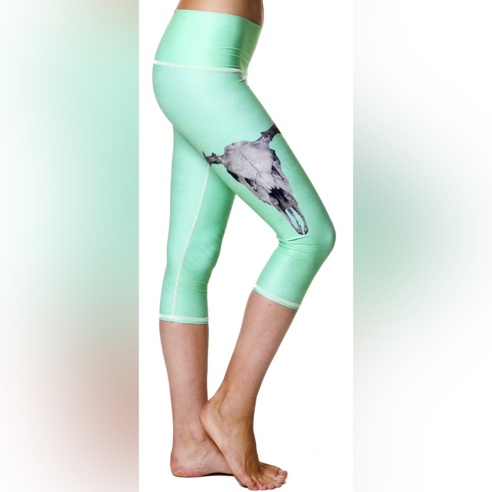 Teeki deer medicine turquoise crop hot pants